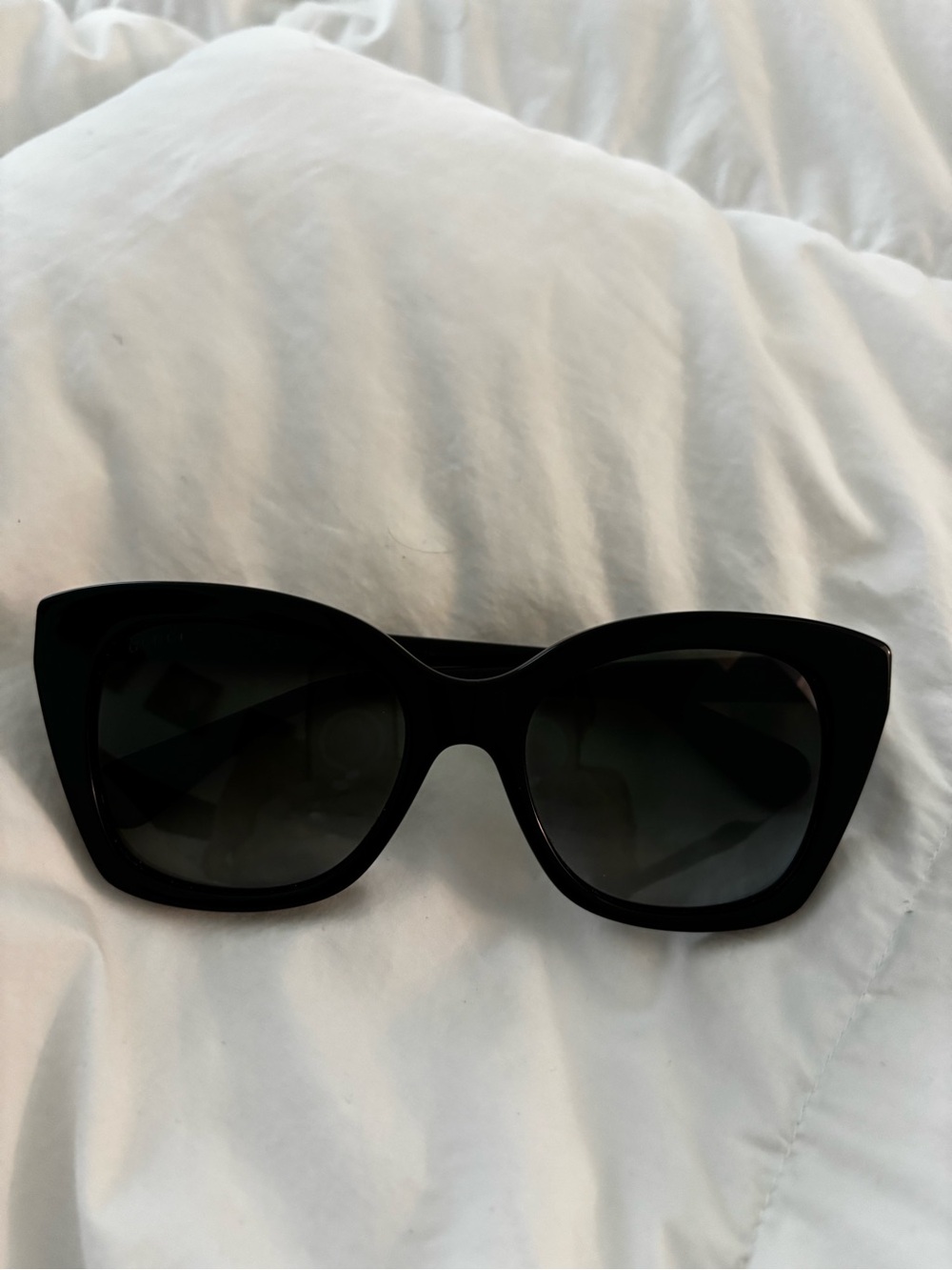 Gucci Black Oversized Women's Sunglasses - Picture 6 of 11